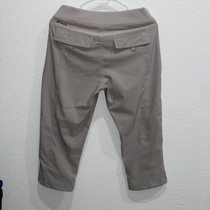 Columbia Omni-Shield Capri Pants Size Medium